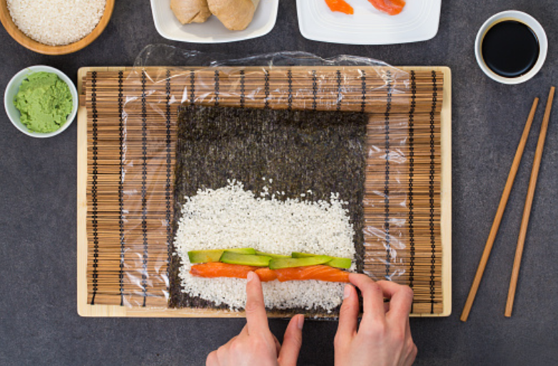 making sushi