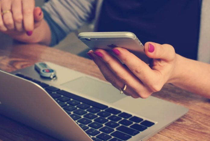 Tips to stay safe when playing online casino